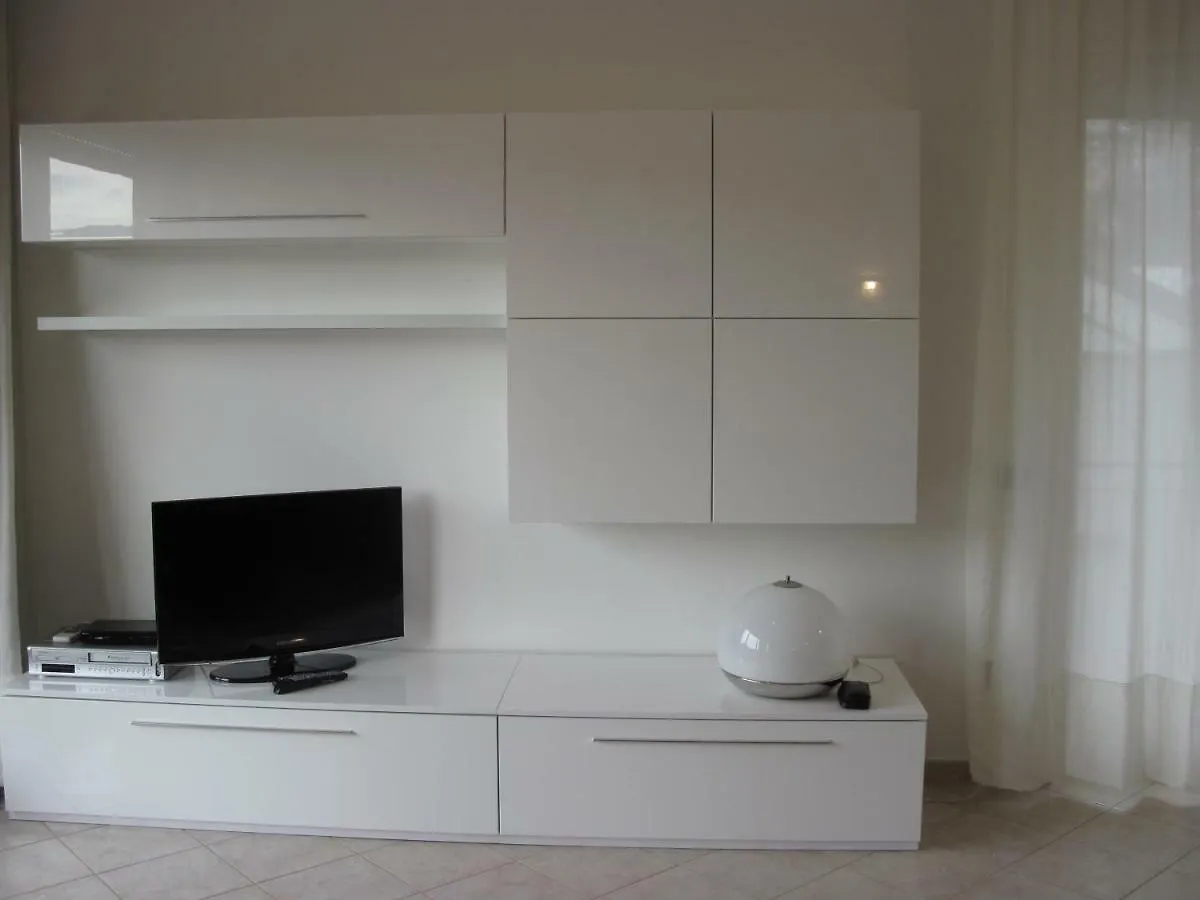 Silky House Apartment Como